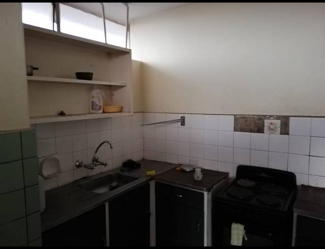 6 BEDROOM APARTMENT FOR SALE IN SUNNYSIDE